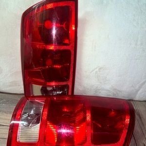 Dodge Ram 1500 Tail Light 2005 2006 Pair Driver and Passenger Side DOT Certified